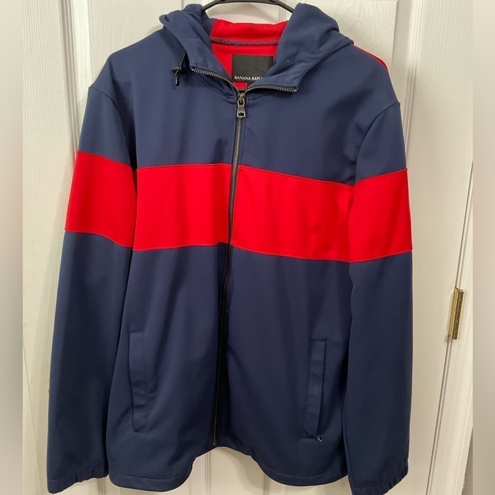 Banana Republic full zip jacket. Navy and red. size L. Men’s